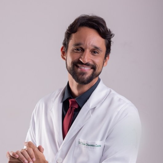 Dr. , Victor Nascentes Caixeta