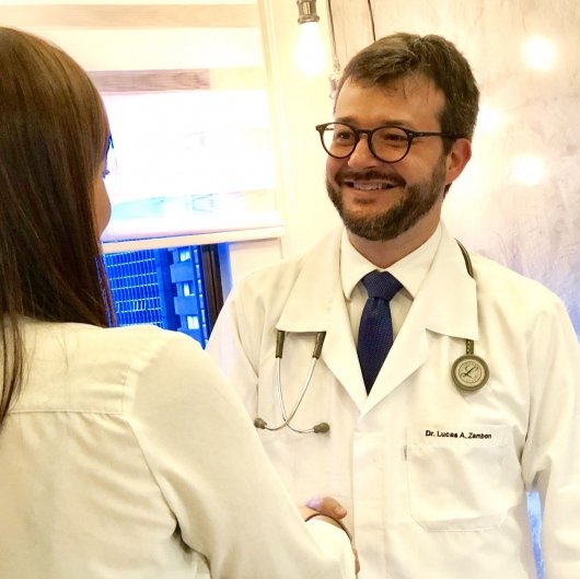 Dr. Lucas De Azeredo Zambon