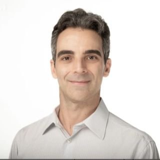 Dr. Lucas Lodi Junqueira