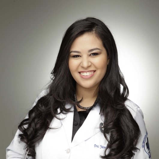 Dra. Yasmin Faro