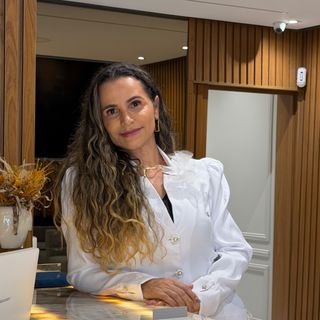 Dra. Genusia Batista