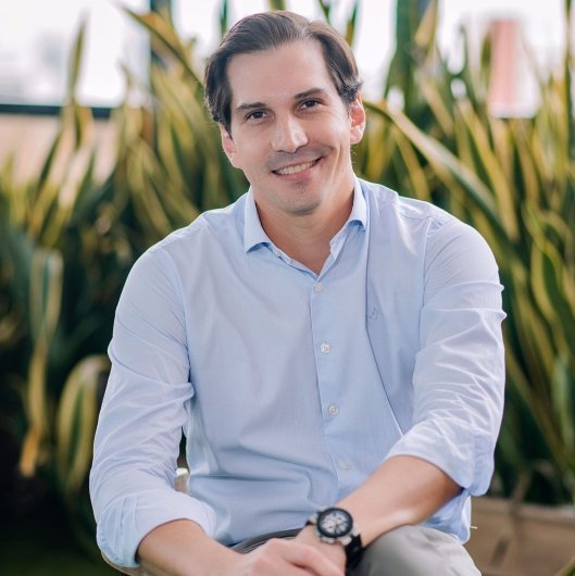 Dr. Leonardo de Araújo Brito