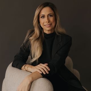 Dra. Cristina Aun