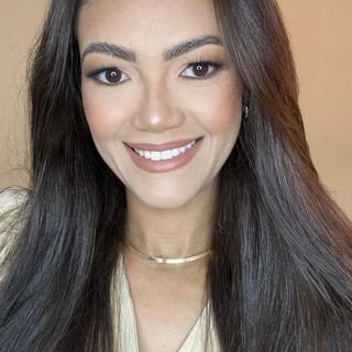 Dra. Alana Moreira