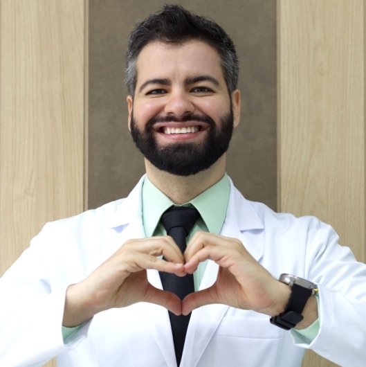 Dr. Mauricio Lirani Antonello