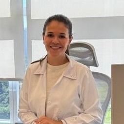 Dra. Fabiola Curado Comes