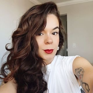 Dra. Flávia Cristina Souza de Oliveira