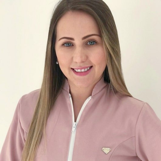 Dra. Lívia Ferreira