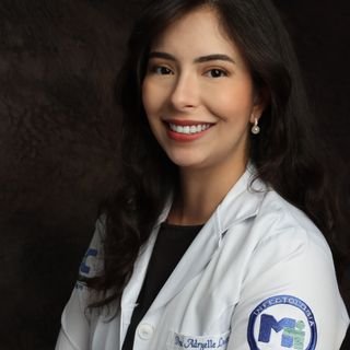 Dra. Adryelle Luetz