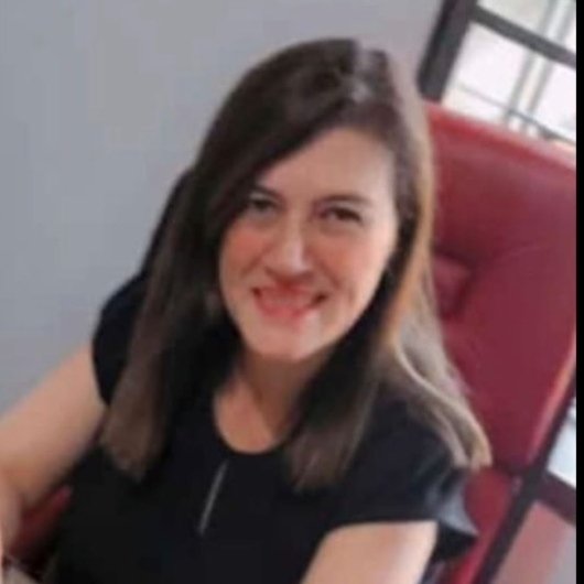 Dra. Adriane De Faria Guimaraes