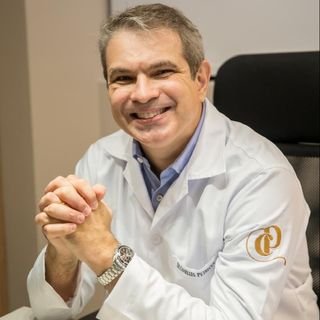 Dr. Charlles Petrecca