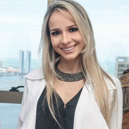 Dra. Thalita Diniz