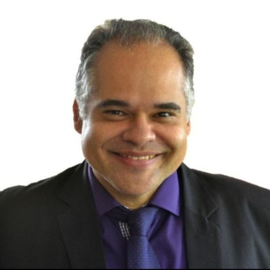 Dr. Nelson Eduardo Santos Lucas