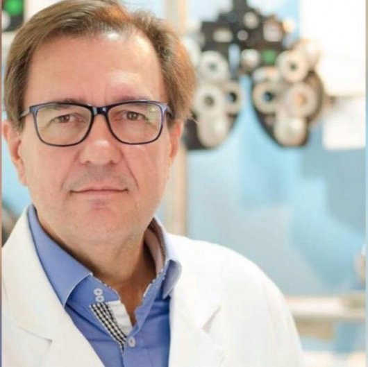 Dr. Vitor José Samadello