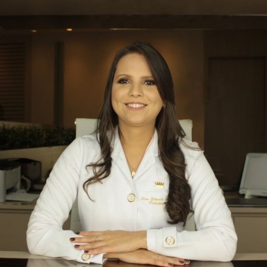 Dra. Glaucia Macedo