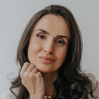 Dra. Talita Cruvinel Marra