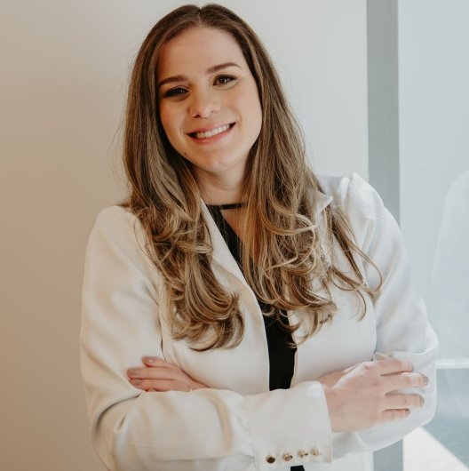 Dra. Mariana Vianna Ribeiro
