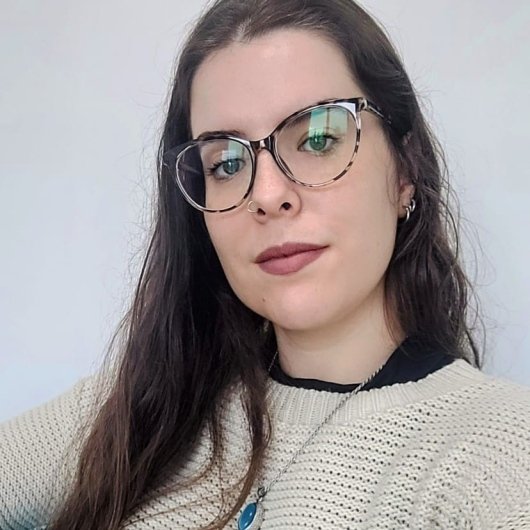 Ana Elisa Bettarello de Oliveira