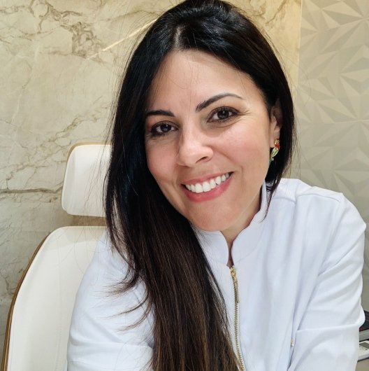 Dra. Andrea Nogueira