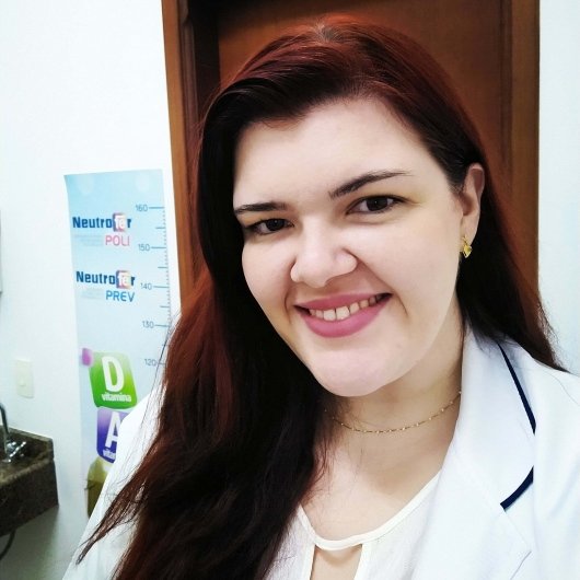 Dra. Camila Cristina Manfré Raizaro