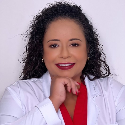 Dra. Ana Paula Brasil Oliveira