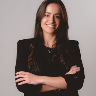 Dra. Bruna Silvestre Gomes