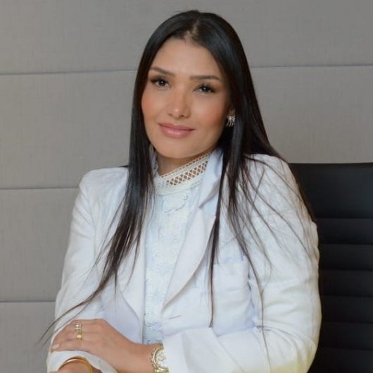 Dra. Mayara Flores