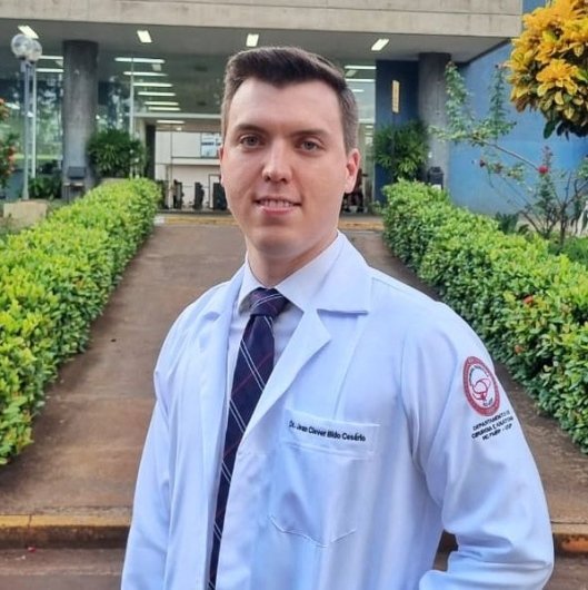 Dr. Jean Clever Bido Cesário