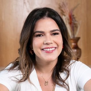 Dra. Mariana Ribeiro Neves Couto