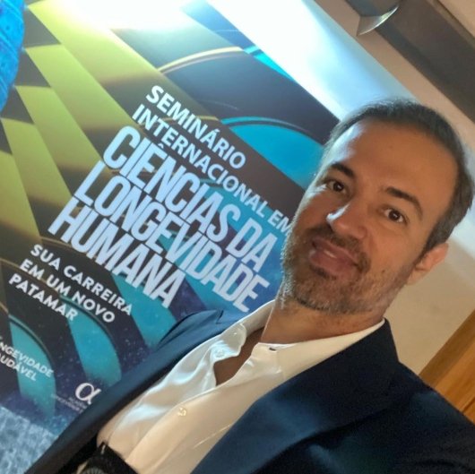 Dr. André Azevedo