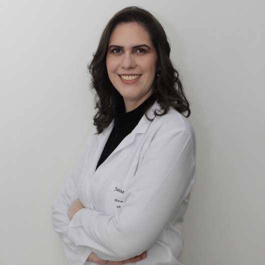 Dr. Janine Moraes Vilhena
