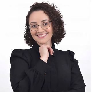 Dra. Karin Tavares Fernandes