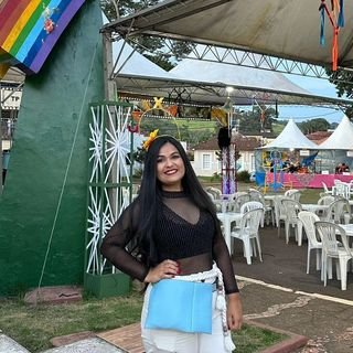 Andressa Lopes .