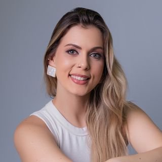 Dra. GIULIA MATOS