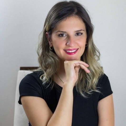 Dra. Carolina Fernandes Spazzapan