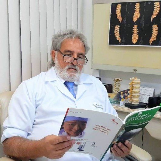 Dr. Roberto Dias