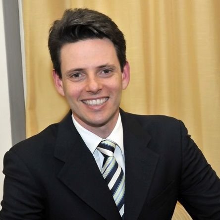 Dr. Marcos Knobel