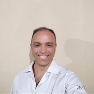 Dr. Ronny Fernandes Freitas