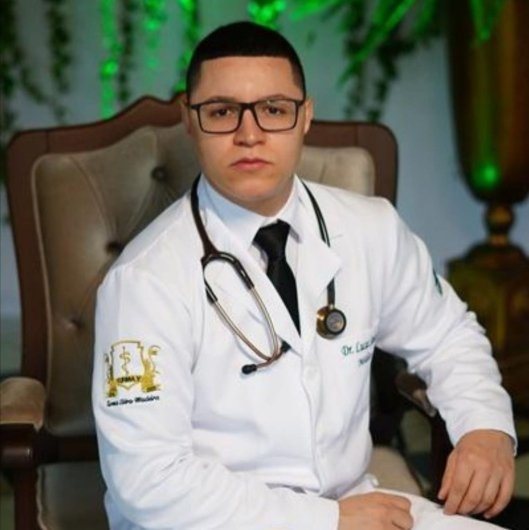 Dr. Lucas Souza da SIlva