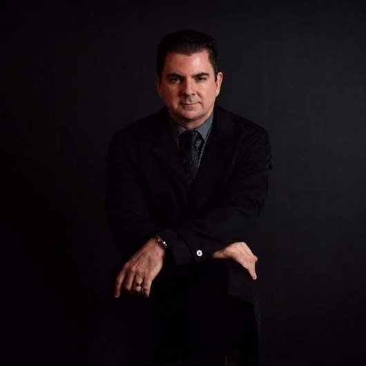 Dr. Carlos Redondo