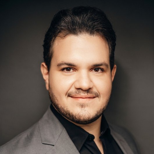 Dr. Fernando Henrique Alves