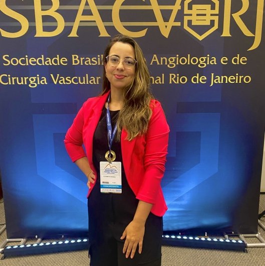 Dra. Elisabeth Amanda Gomes Soares