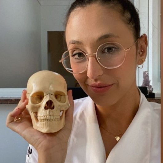 Dra. Liara Rodrigues da silva