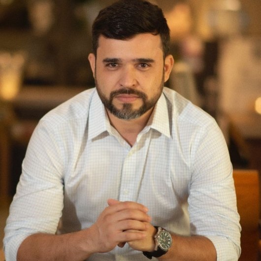 Dr. Moacir Carrion