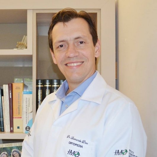 Dr. Leonardo Dau