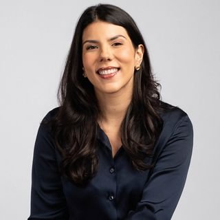 Dra. Anna Carolina Sousa