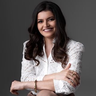 Dra. Daiane Brito