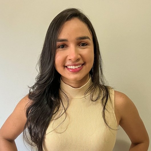 Dra. Thaiza Lima