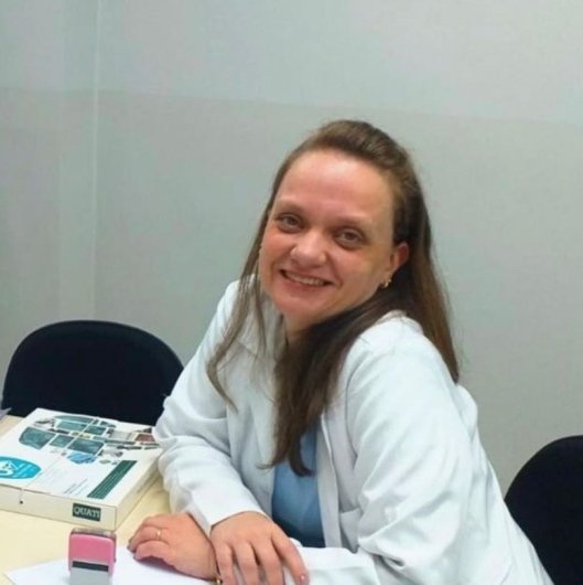 Dra. Cinthia Alves Ferreira