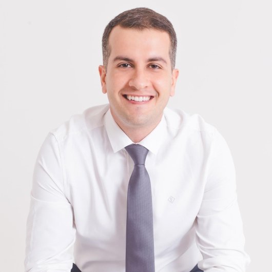 Dr. Douglas Fernandes de Souza